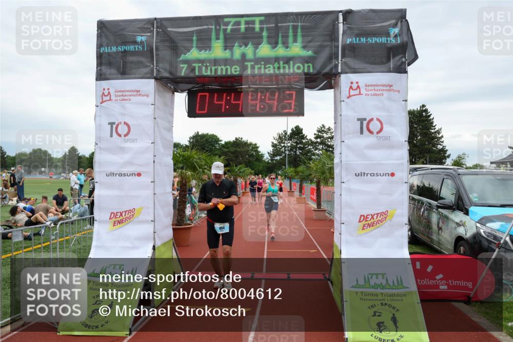15.06.2025 - 7 Türme Triathlon Michael Strokosch http://msf.ph/oto/8004612 15.06.2025 14:44:43 Ziel 454, 581 meine-sportfotos.de