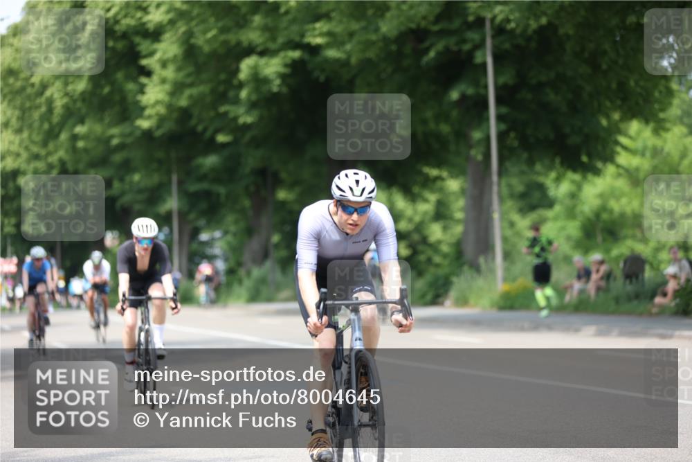 15.06.2025 - 7 Türme Triathlon Yannick Fuchs http://msf.ph/oto/8004645 15.06.2025 13:17:34 Radfahren 489, 543, 574, 590, 764, 800, 850, 894, 909 meine-sportfotos.de