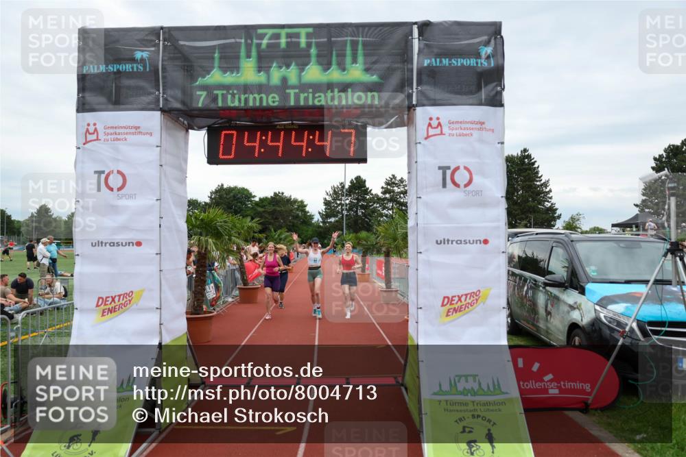 15.06.2025 - 7 Türme Triathlon Michael Strokosch http://msf.ph/oto/8004713 15.06.2025 14:44:46 Ziel 454, 525, 581, 617 meine-sportfotos.de