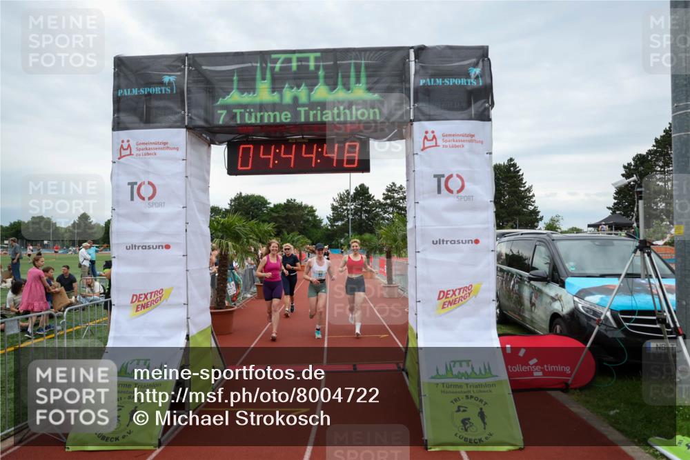 15.06.2025 - 7 Türme Triathlon Michael Strokosch http://msf.ph/oto/8004722 15.06.2025 14:44:47 Ziel 454, 525, 581, 617 meine-sportfotos.de