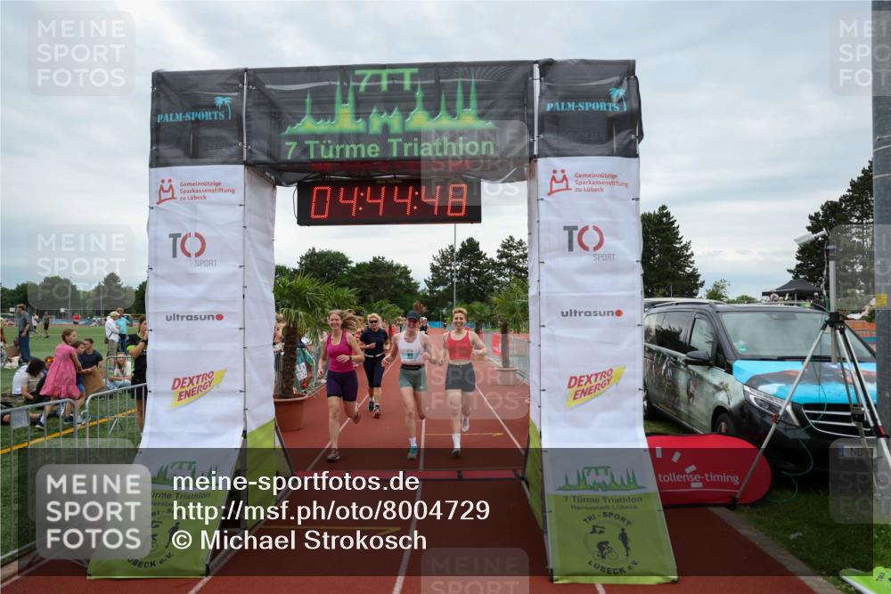 15.06.2025 - 7 Türme Triathlon Michael Strokosch http://msf.ph/oto/8004729 15.06.2025 14:44:48 Ziel 454, 525, 581, 617 meine-sportfotos.de