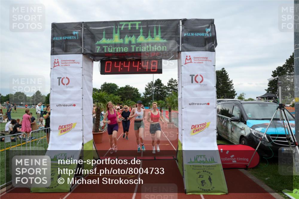 15.06.2025 - 7 Türme Triathlon Michael Strokosch http://msf.ph/oto/8004733 15.06.2025 14:44:48 Ziel 454, 525, 581, 617 meine-sportfotos.de