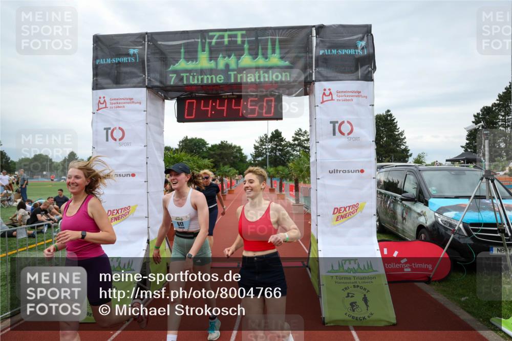 15.06.2025 - 7 Türme Triathlon Michael Strokosch http://msf.ph/oto/8004766 15.06.2025 14:44:49 Ziel 454, 525, 581, 617 meine-sportfotos.de