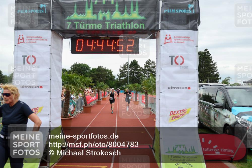 15.06.2025 - 7 Türme Triathlon Michael Strokosch http://msf.ph/oto/8004783 15.06.2025 14:44:52 Ziel 433, 525, 529, 581, 617 meine-sportfotos.de