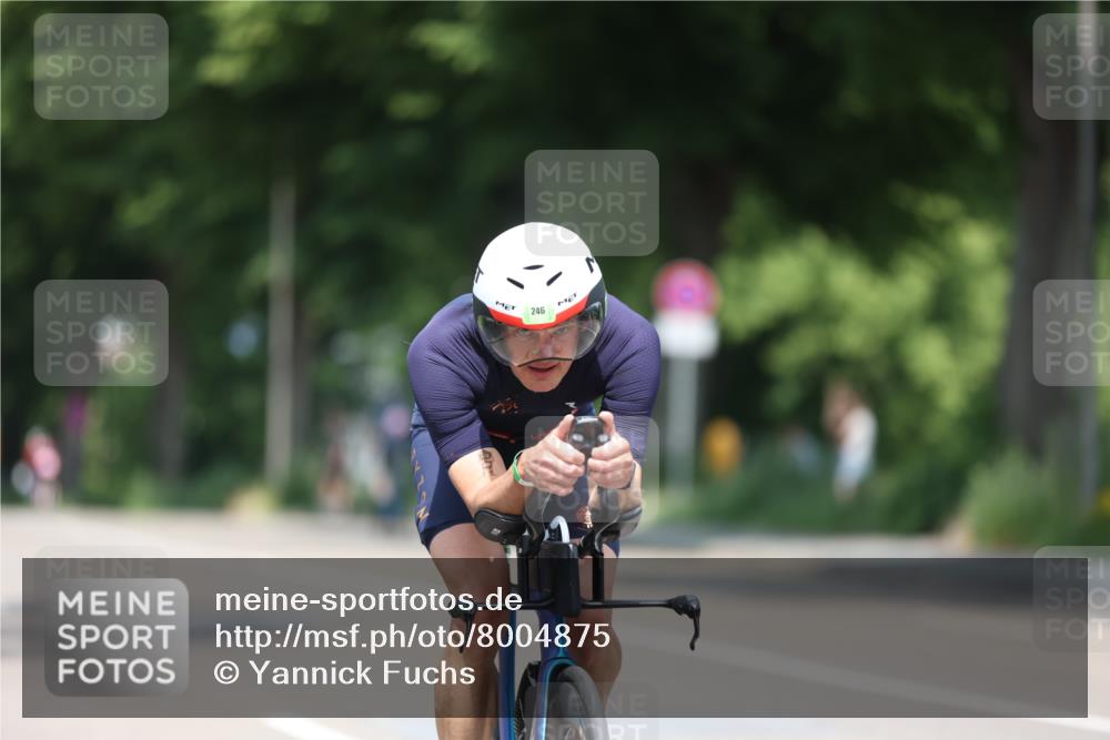 15.06.2025 - 7 Türme Triathlon Yannick Fuchs http://msf.ph/oto/8004875 15.06.2025 12:36:20 Radfahren 618, 667 meine-sportfotos.de