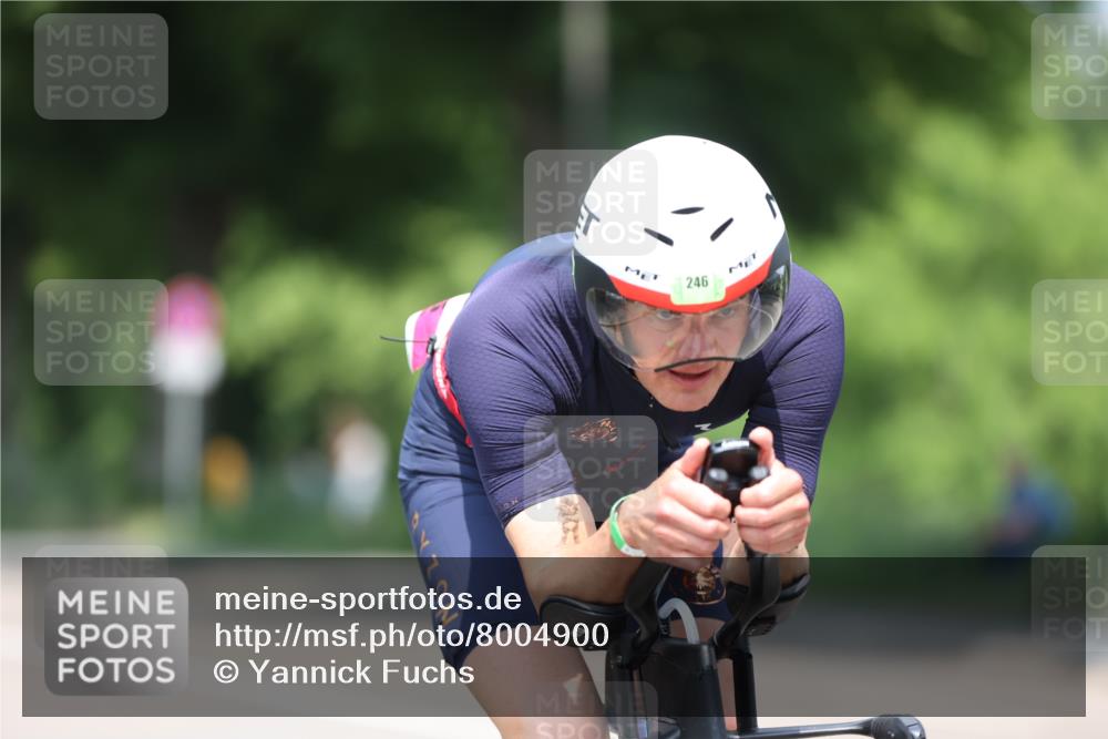 15.06.2025 - 7 Türme Triathlon Yannick Fuchs http://msf.ph/oto/8004900 15.06.2025 12:36:20 Radfahren 618, 667 meine-sportfotos.de