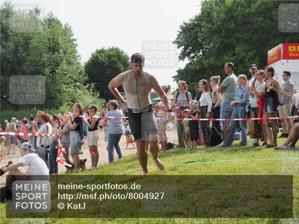 15.06.2025 - 27. Vierlanden-Triathlon KatJ http://msf.ph/oto/8004927 15.06.2025 10:03:55 Schwimmen 415, 427, 436, 439, 1398 meine-sportfotos.de