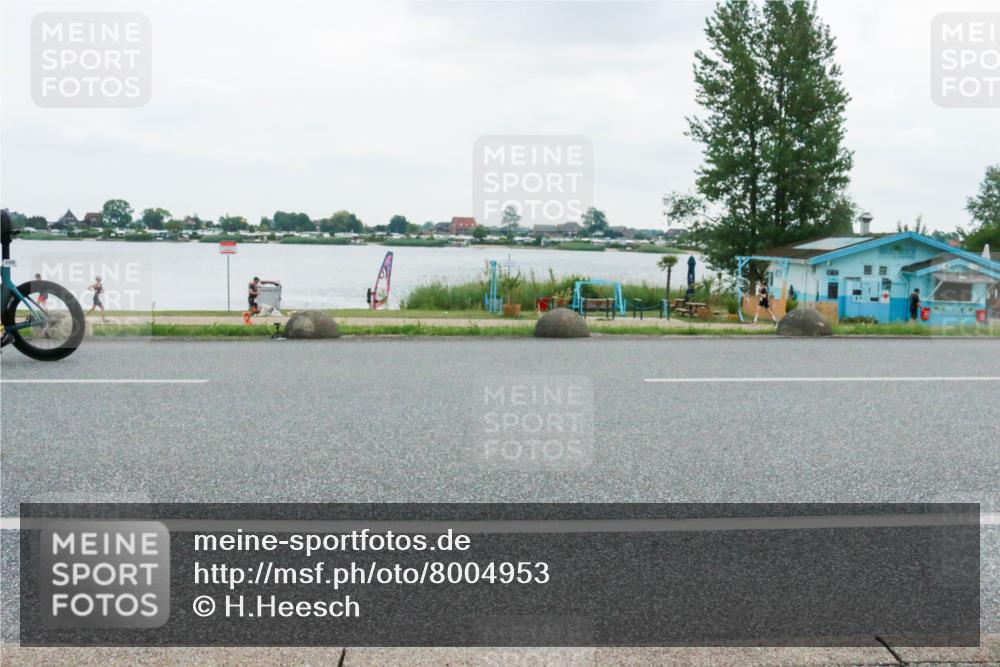 21.06.2025 - 27. Vierlanden-Triathlon H.Heesch http://msf.ph/oto/8004953 15.06.2025 13:00:55 Radfahren 1110, 1117, 1134, 1156 meine-sportfotos.de