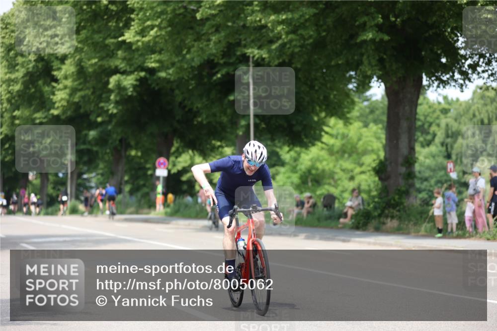 15.06.2025 - 7 Türme Triathlon Yannick Fuchs http://msf.ph/oto/8005062 15.06.2025 13:17:56 Radfahren 198, 605, 645, 720, 796, 829, 1009, 1125 meine-sportfotos.de
