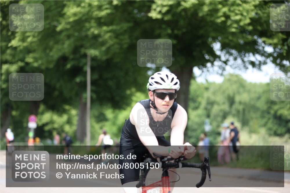15.06.2025 - 7 Türme Triathlon Yannick Fuchs http://msf.ph/oto/8005150 15.06.2025 13:18:03 Radfahren 198, 205, 556, 605, 720, 768, 799, 829, 843, 1009, 1022, 1046, 1089, 1094, 1125 meine-sportfotos.de