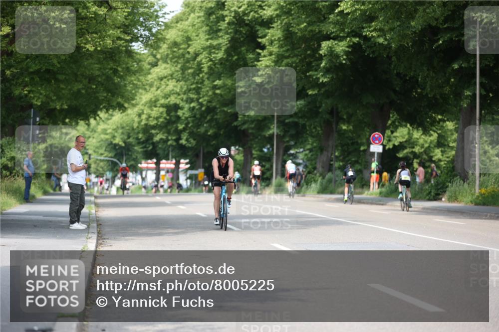 15.06.2025 - 7 Türme Triathlon Yannick Fuchs http://msf.ph/oto/8005225 15.06.2025 13:18:05 Radfahren 205, 556, 605, 768, 799, 829, 843, 878, 1009, 1022, 1046, 1089, 1094 meine-sportfotos.de