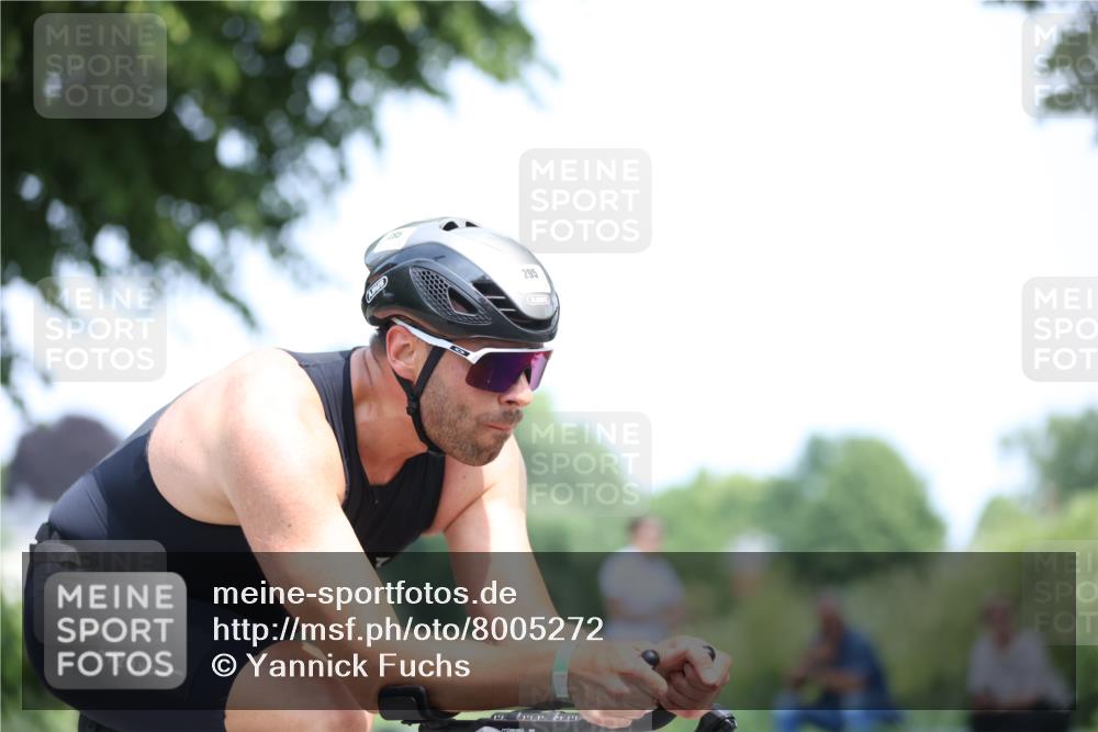 15.06.2025 - 7 Türme Triathlon Yannick Fuchs http://msf.ph/oto/8005272 15.06.2025 12:37:02 Radfahren 295 meine-sportfotos.de