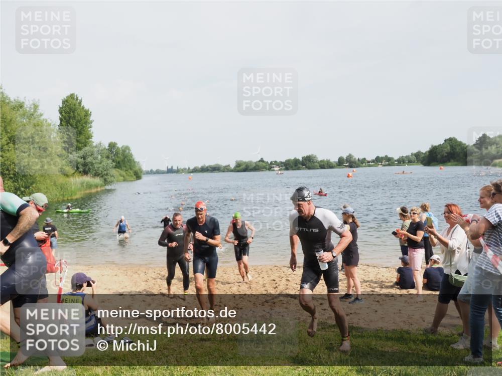 21.06.2025 - 27. Vierlanden-Triathlon MichiJ http://msf.ph/oto/8005442 15.06.2026 10:06:47 Schwimmen 367, 386, 388, 396, 423, 441, 457 meine-sportfotos.de