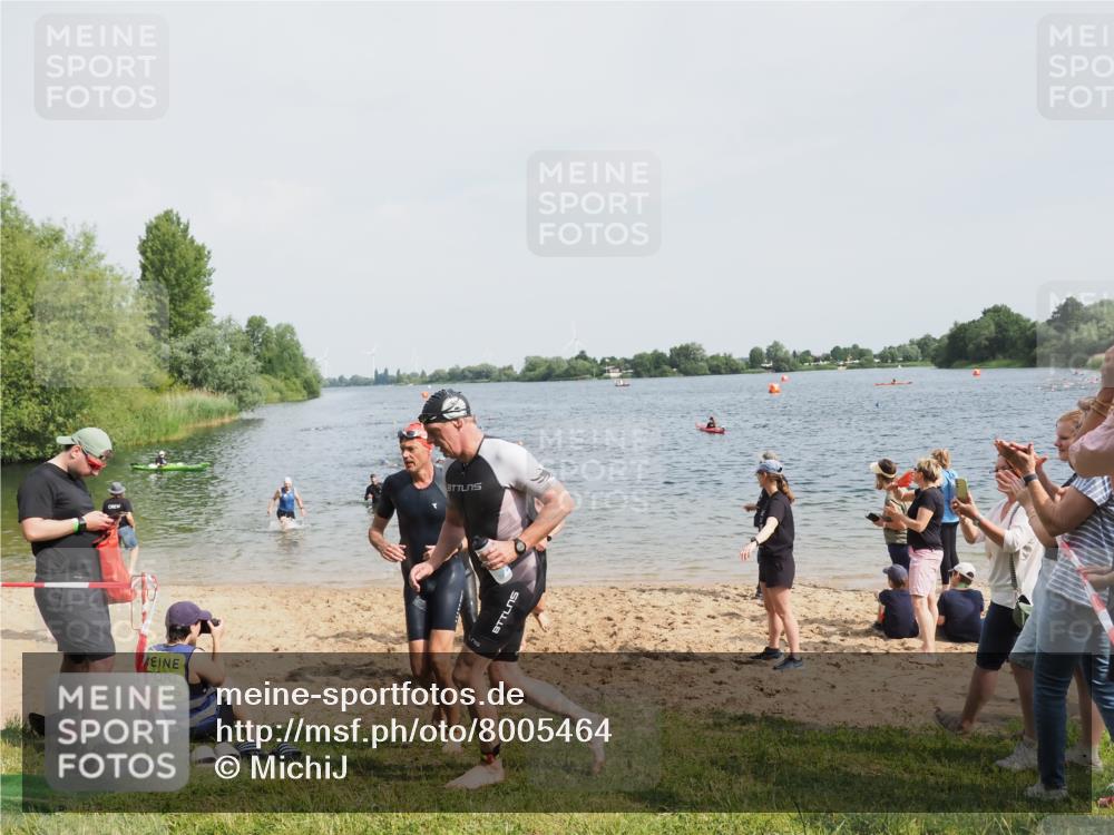 21.06.2025 - 27. Vierlanden-Triathlon MichiJ http://msf.ph/oto/8005464 15.06.2026 10:06:47 Schwimmen 367, 386, 388, 396, 423, 441, 457 meine-sportfotos.de