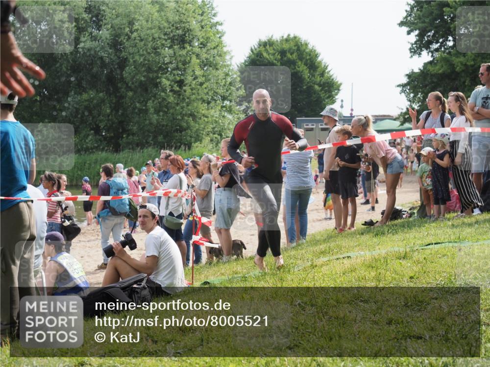 15.06.2025 - 27. Vierlanden-Triathlon KatJ http://msf.ph/oto/8005521 15.06.2025 10:04:26 Schwimmen 416, 426, 453, 464 meine-sportfotos.de