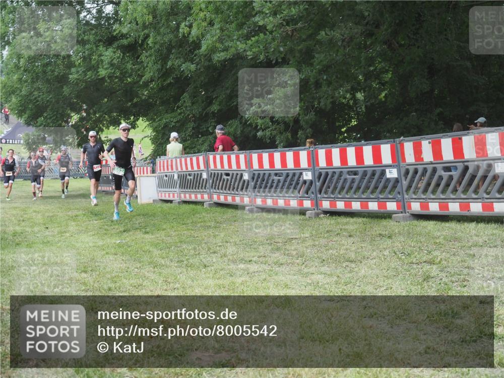 21.06.2025 - 27. Vierlanden-Triathlon KatJ http://msf.ph/oto/8005542 15.06.2025 12:58:43 Ziel 122, 662, 995, 996, 997, 998, 1010, 1011, 1012, 1013, 1038 meine-sportfotos.de