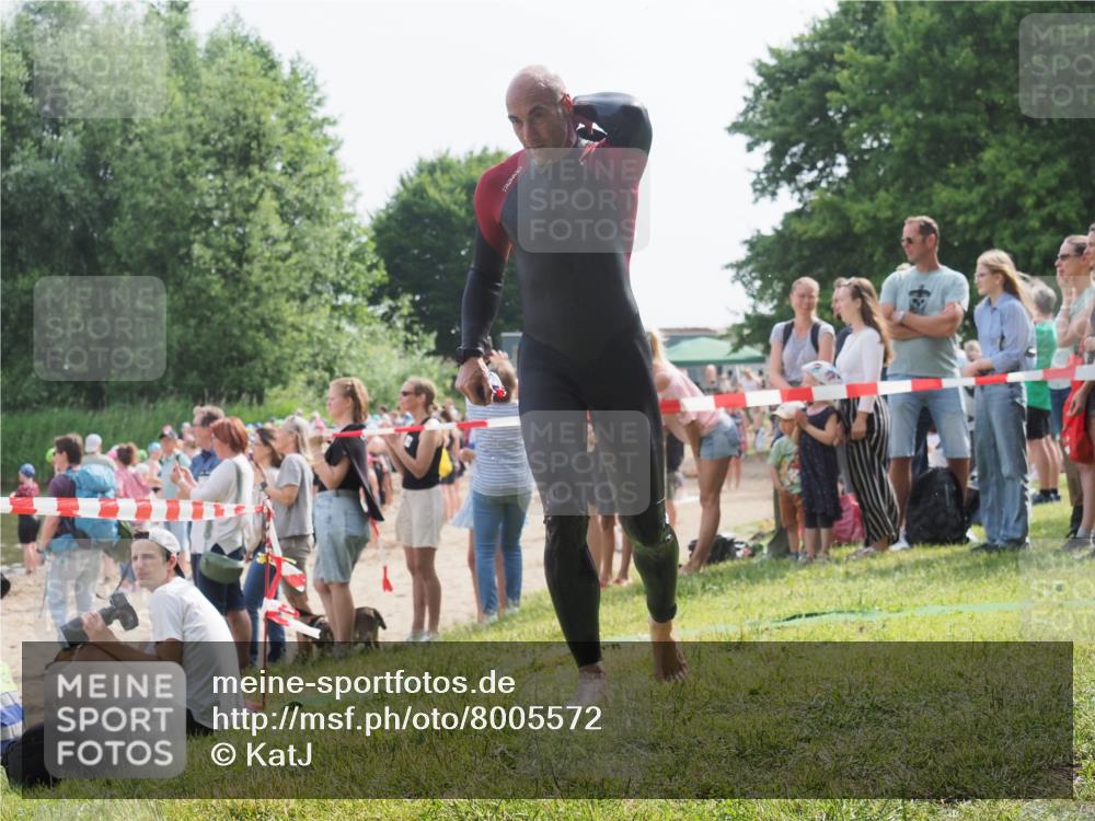 15.06.2025 - 27. Vierlanden-Triathlon KatJ http://msf.ph/oto/8005572 15.06.2025 10:04:27 Schwimmen 416, 426, 453, 464 meine-sportfotos.de