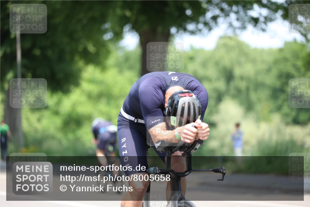 15.06.2025 - 7 Türme Triathlon Yannick Fuchs http://msf.ph/oto/8005658 15.06.2025 12:37:52 Radfahren 246, 399, 603, 675 meine-sportfotos.de