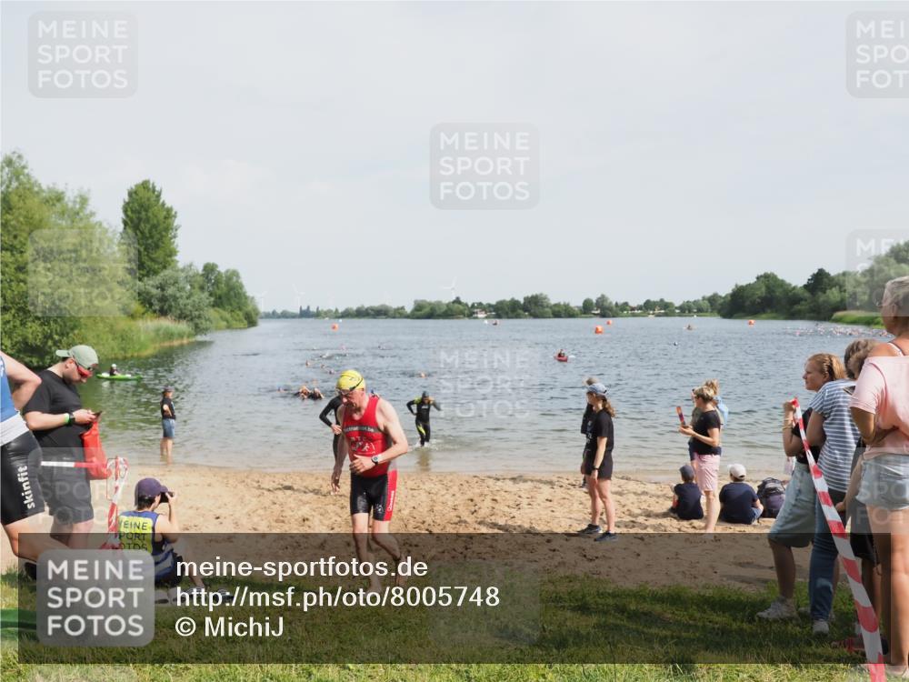 21.06.2025 - 27. Vierlanden-Triathlon MichiJ http://msf.ph/oto/8005748 15.06.2026 10:06:59 Schwimmen 131, 376, 396, 429, 467 meine-sportfotos.de