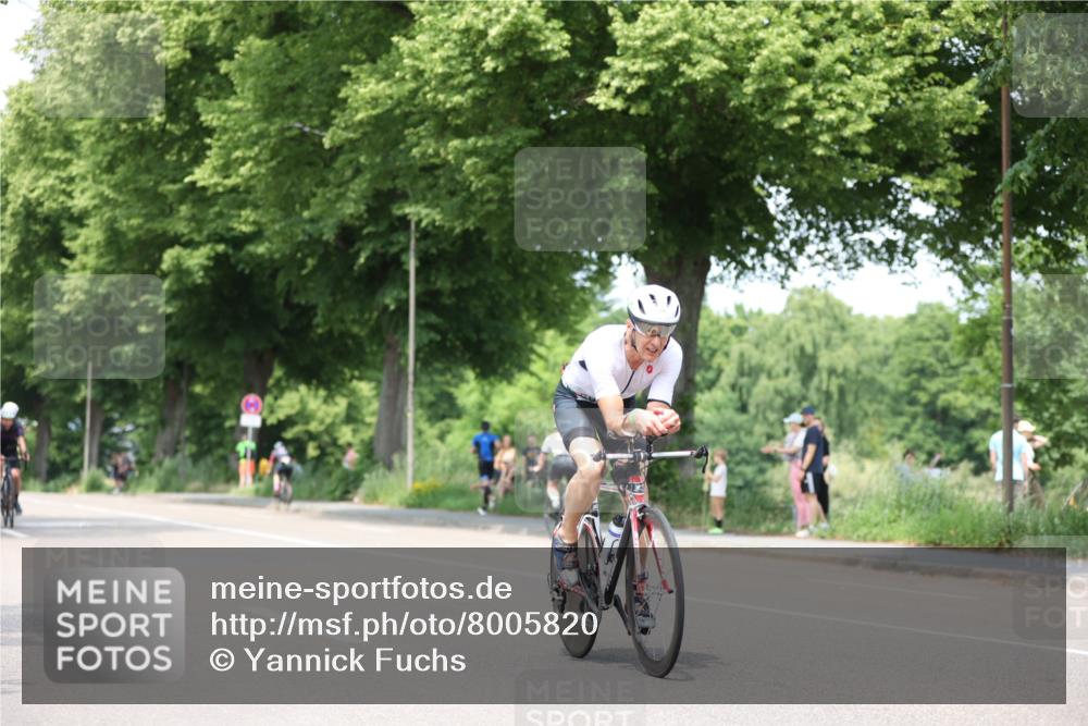 15.06.2025 - 7 Türme Triathlon Yannick Fuchs http://msf.ph/oto/8005820 15.06.2025 13:18:46 Radfahren 204, 223, 336, 412, 533, 679, 810, 811, 863, 1015, 1040, 1191 meine-sportfotos.de