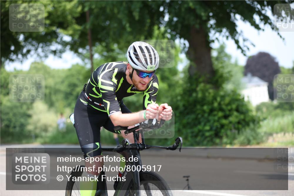 15.06.2025 - 7 Türme Triathlon Yannick Fuchs http://msf.ph/oto/8005917 15.06.2025 12:38:20 Radfahren  meine-sportfotos.de
