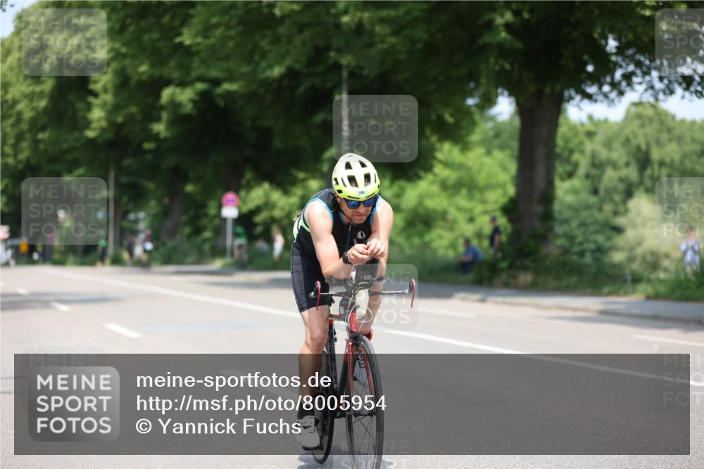 15.06.2025 - 7 Türme Triathlon Yannick Fuchs http://msf.ph/oto/8005954 15.06.2025 12:38:26 Radfahren 295, 532 meine-sportfotos.de