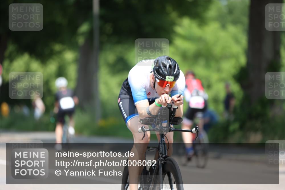 15.06.2025 - 7 Türme Triathlon Yannick Fuchs http://msf.ph/oto/8006062 15.06.2025 12:38:40 Radfahren 555, 593 meine-sportfotos.de
