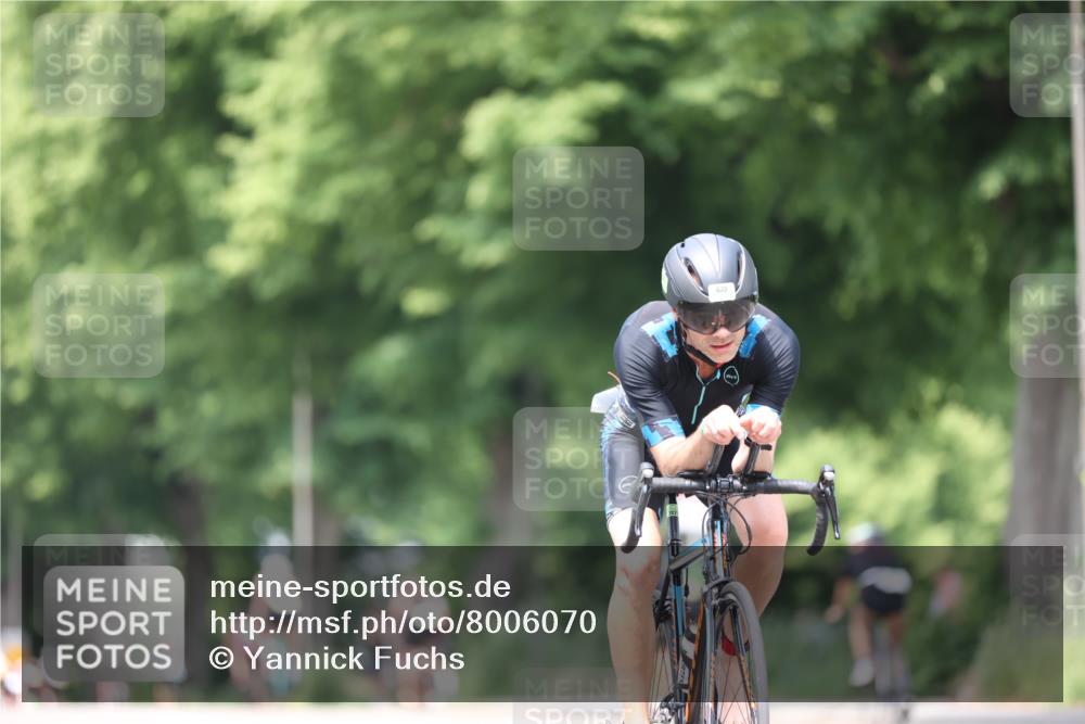 15.06.2025 - 7 Türme Triathlon Yannick Fuchs http://msf.ph/oto/8006070 15.06.2025 13:19:11 Radfahren 962 meine-sportfotos.de