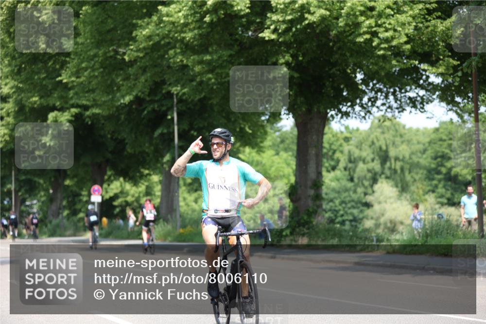15.06.2025 - 7 Türme Triathlon Yannick Fuchs http://msf.ph/oto/8006110 15.06.2025 12:38:41 Radfahren 555, 593 meine-sportfotos.de