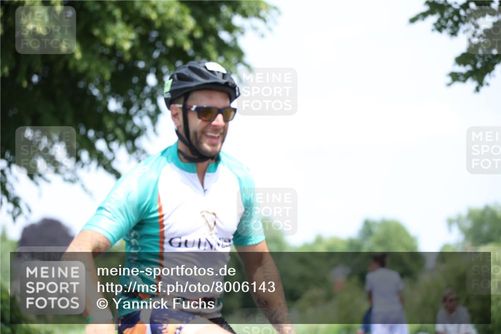 15.06.2025 - 7 Türme Triathlon Yannick Fuchs http://msf.ph/oto/8006143 15.06.2025 12:38:42 Radfahren 555, 593 meine-sportfotos.de