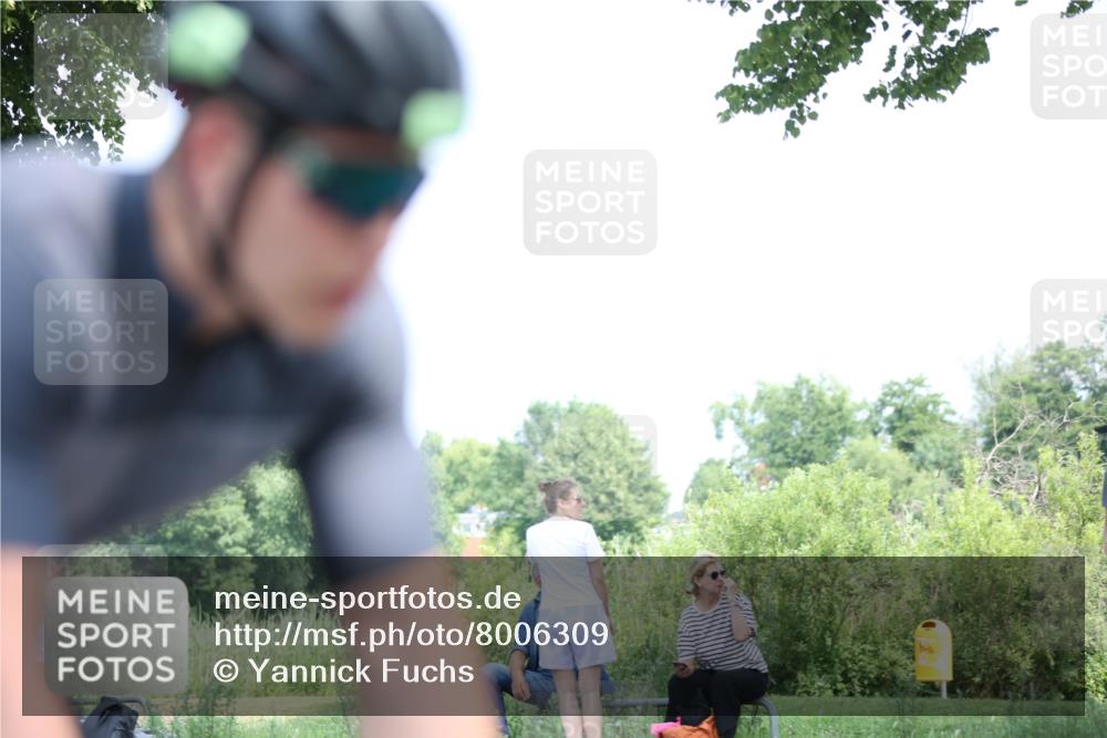15.06.2025 - 7 Türme Triathlon Yannick Fuchs http://msf.ph/oto/8006309 15.06.2025 12:38:52 Radfahren 607 meine-sportfotos.de