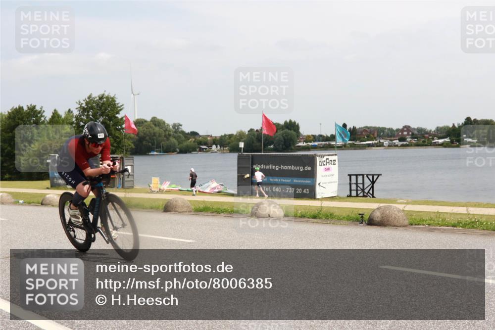 21.06.2025 - 27. Vierlanden-Triathlon H.Heesch http://msf.ph/oto/8006385 15.06.2025 11:58:17 Radfahren 652, 671, 772, 824 meine-sportfotos.de