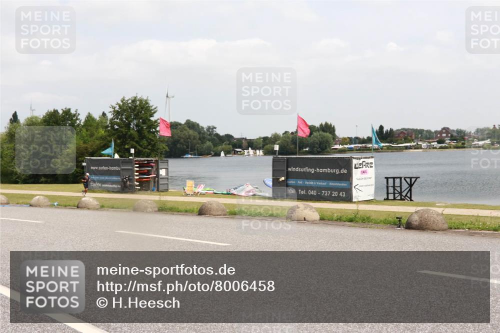 21.06.2025 - 27. Vierlanden-Triathlon H.Heesch http://msf.ph/oto/8006458 15.06.2025 12:06:45 Radfahren 713 meine-sportfotos.de