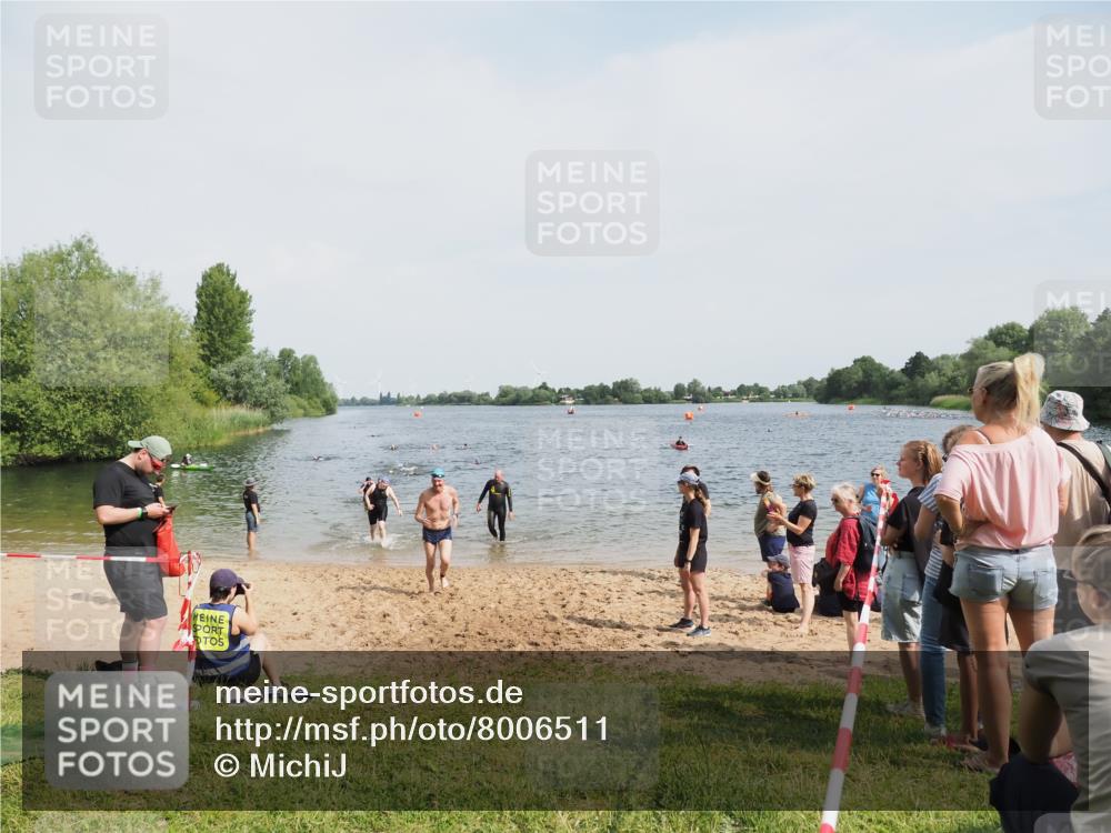 21.06.2025 - 27. Vierlanden-Triathlon MichiJ http://msf.ph/oto/8006511 15.06.2026 10:07:30 Schwimmen 374, 379, 391, 414, 468 meine-sportfotos.de