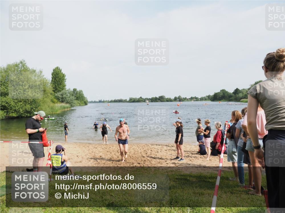 21.06.2025 - 27. Vierlanden-Triathlon MichiJ http://msf.ph/oto/8006559 15.06.2026 10:07:32 Schwimmen 374, 379, 391, 414, 468 meine-sportfotos.de