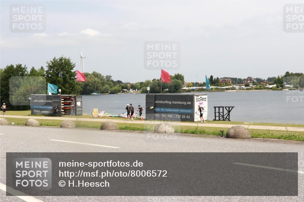 21.06.2025 - 27. Vierlanden-Triathlon H.Heesch http://msf.ph/oto/8006572 15.06.2025 11:59:31 Radfahren 770, 789, 945 meine-sportfotos.de
