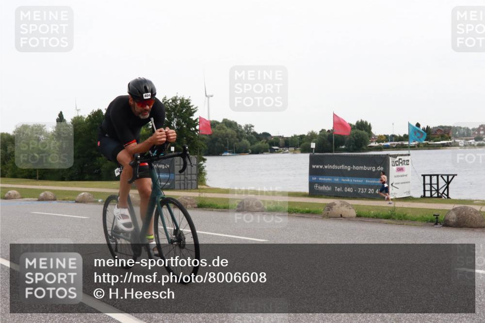 15.06.2025 - 27. Vierlanden-Triathlon H.Heesch http://msf.ph/oto/8006608 15.06.2025 10:39:40 Radfahren 3, 59, 67, 204, 404 meine-sportfotos.de