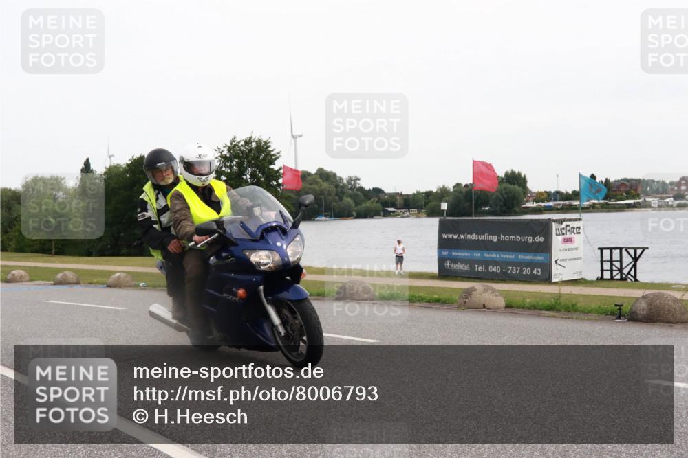 15.06.2025 - 27. Vierlanden-Triathlon H.Heesch http://msf.ph/oto/8006793 15.06.2025 10:40:40 Radfahren 9, 253, 304, 309, 341 meine-sportfotos.de