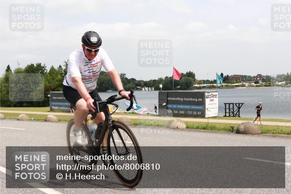 21.06.2025 - 27. Vierlanden-Triathlon H.Heesch http://msf.ph/oto/8006810 15.06.2025 12:06:55 Radfahren 718, 825, 852, 879, 950, 959 meine-sportfotos.de