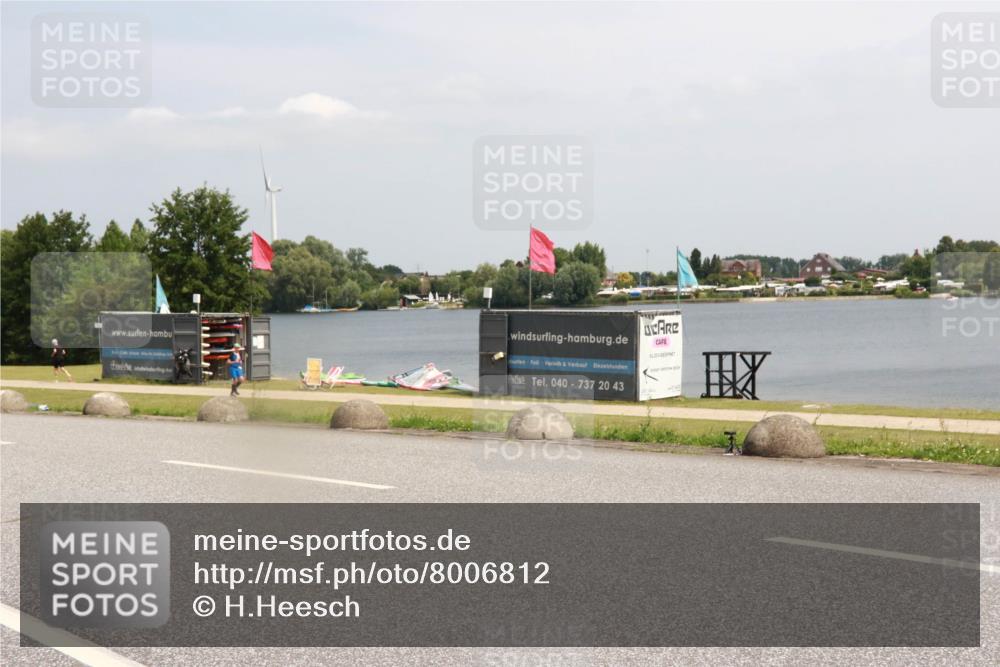 21.06.2025 - 27. Vierlanden-Triathlon H.Heesch http://msf.ph/oto/8006812 15.06.2025 11:59:49 Radfahren 757, 811, 919 meine-sportfotos.de