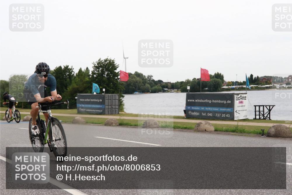 15.06.2025 - 27. Vierlanden-Triathlon H.Heesch http://msf.ph/oto/8006853 15.06.2025 10:40:59 Radfahren 116, 416 meine-sportfotos.de