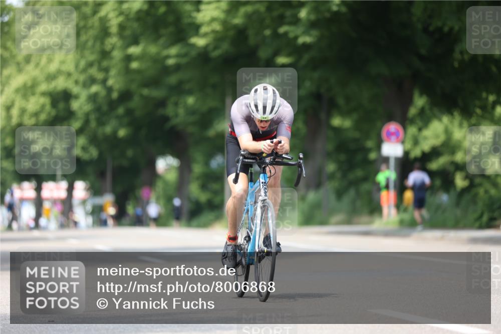 15.06.2025 - 7 Türme Triathlon Yannick Fuchs http://msf.ph/oto/8006868 15.06.2025 13:20:43 Radfahren 444, 496, 610 meine-sportfotos.de