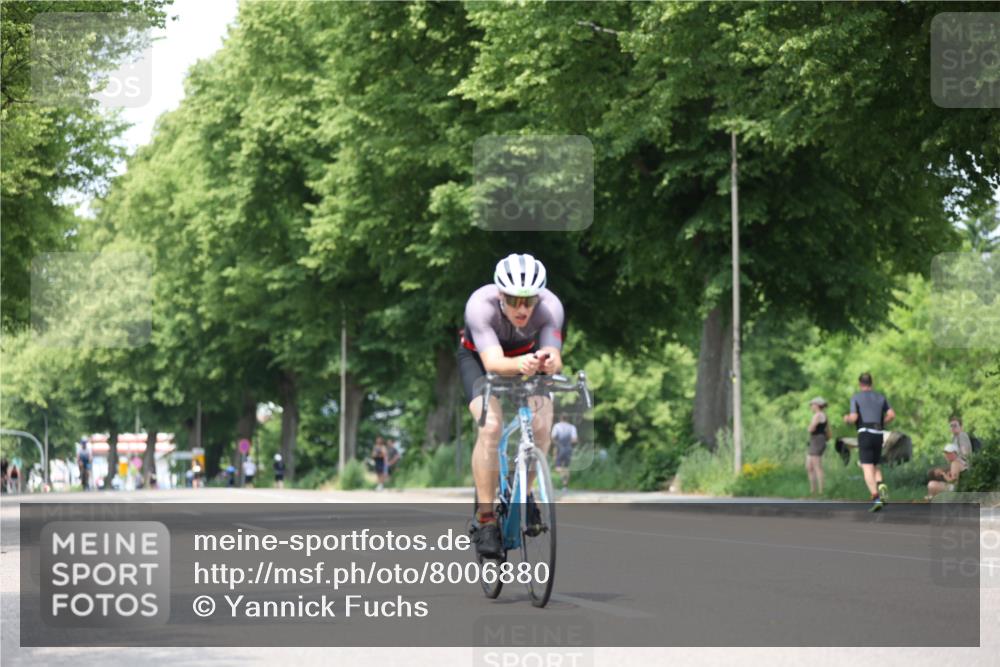 15.06.2025 - 7 Türme Triathlon Yannick Fuchs http://msf.ph/oto/8006880 15.06.2025 13:20:43 Radfahren 444, 496, 610 meine-sportfotos.de