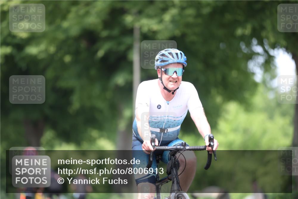 15.06.2025 - 7 Türme Triathlon Yannick Fuchs http://msf.ph/oto/8006913 15.06.2025 13:20:51 Radfahren 374, 387 meine-sportfotos.de