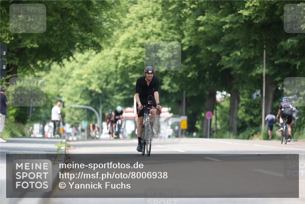 15.06.2025 - 7 Türme Triathlon Yannick Fuchs http://msf.ph/oto/8006938 15.06.2025 13:20:54 Radfahren 374, 387, 466, 914 meine-sportfotos.de