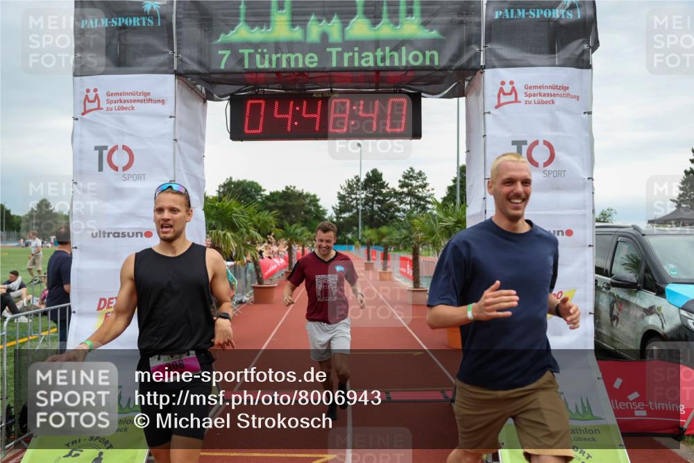 15.06.2025 - 7 Türme Triathlon Michael Strokosch http://msf.ph/oto/8006943 15.06.2025 14:48:39 Ziel 308 meine-sportfotos.de