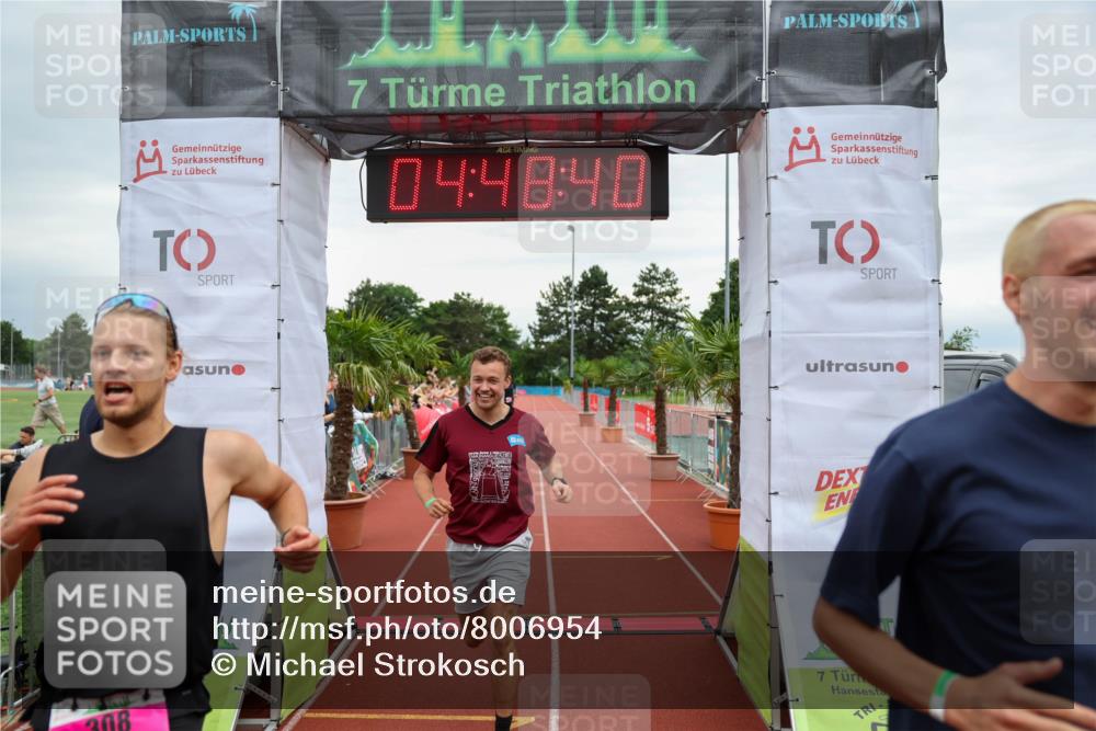 15.06.2025 - 7 Türme Triathlon Michael Strokosch http://msf.ph/oto/8006954 15.06.2025 14:48:40 Ziel 308 meine-sportfotos.de