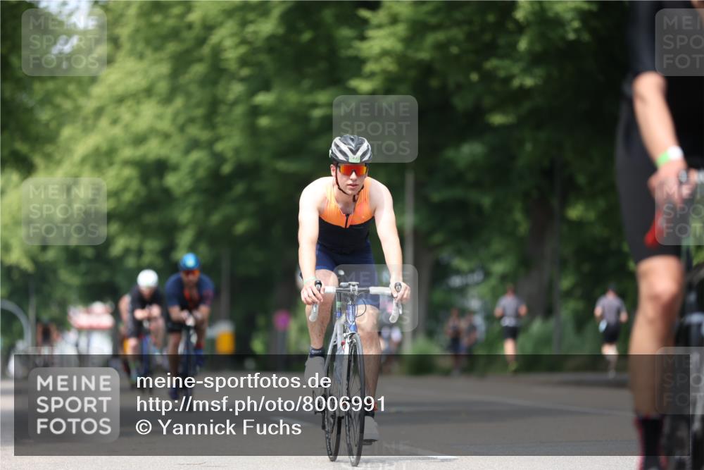 15.06.2025 - 7 Türme Triathlon Yannick Fuchs http://msf.ph/oto/8006991 15.06.2025 13:20:57 Radfahren 387, 466, 914 meine-sportfotos.de