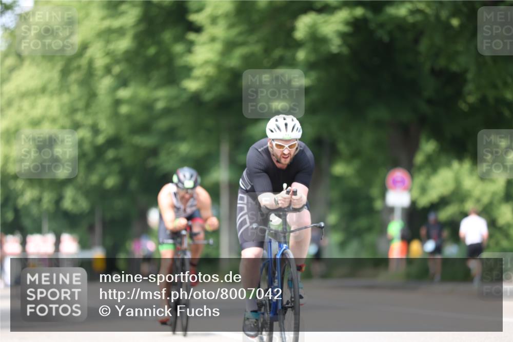 15.06.2025 - 7 Türme Triathlon Yannick Fuchs http://msf.ph/oto/8007042 15.06.2025 13:20:59 Radfahren 387, 466, 914 meine-sportfotos.de