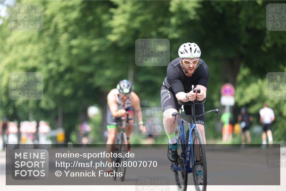 15.06.2025 - 7 Türme Triathlon Yannick Fuchs http://msf.ph/oto/8007070 15.06.2025 13:21:00 Radfahren 387, 466, 914 meine-sportfotos.de